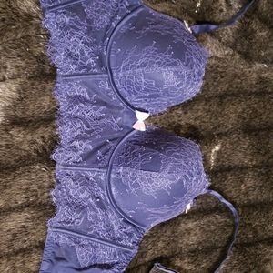 32 DD Victoria's secret bustier bra with padding